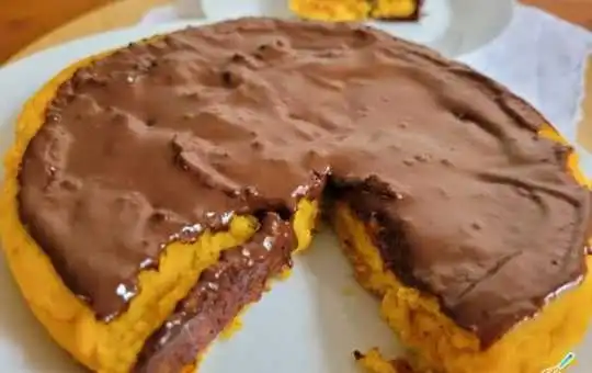 Bolo Cenoura Frigideira Fitness: Doce Nutritivo em 10 Min Sem Forno!